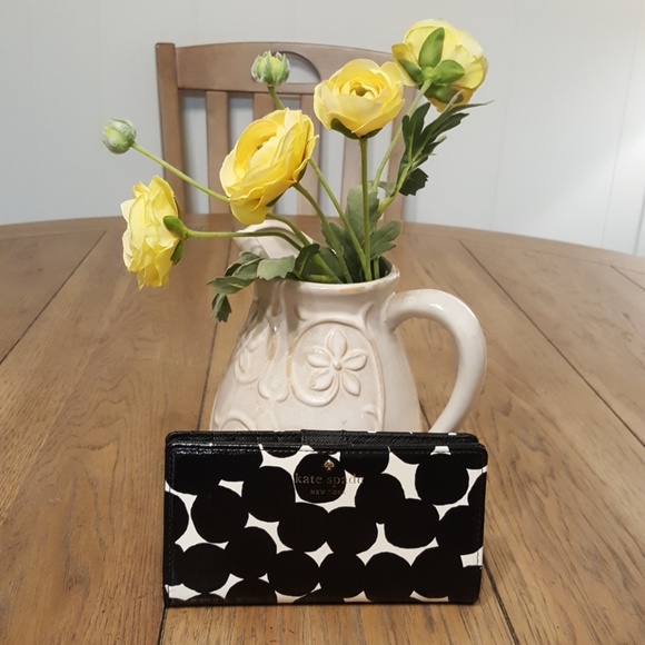 kate spade Handbags - Kate Spade Wallet
